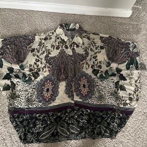 NWOT BUTTON UP FLOWY BLOUSE